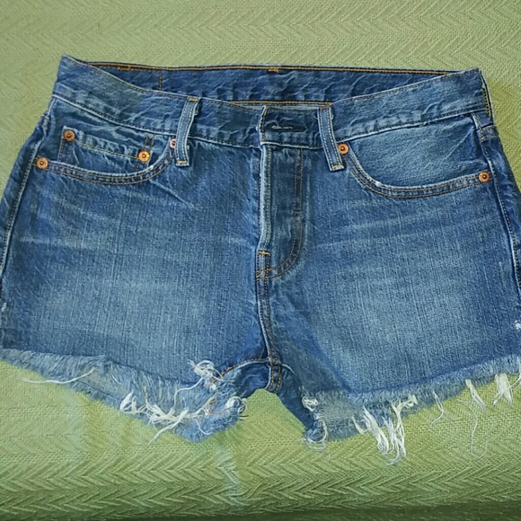 Levis shorts - Picture 1 of 4