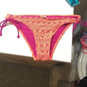 Bikini bottoms