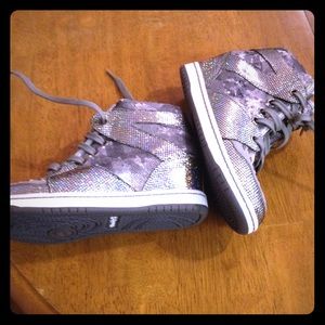 Sketchers hidden wedge boot