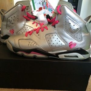 Valentine 6s 7y need gone ASAP