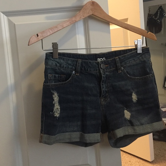 Urban Outfitters BDG shorts💛