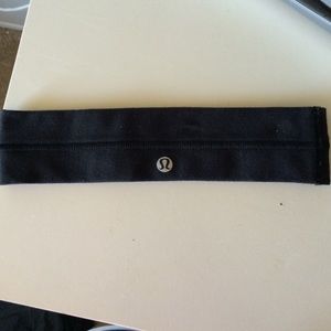 All black lululemon headband
