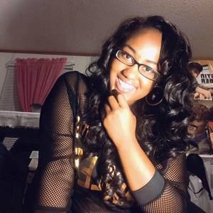 Meet your Posher, Nina