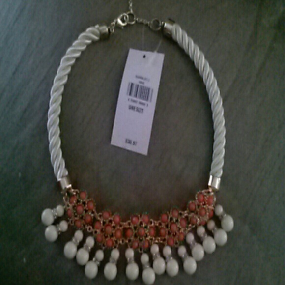 Banana Republic Jewelry - Statement necklace piece