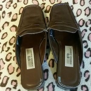 Etienne Aigner Slides