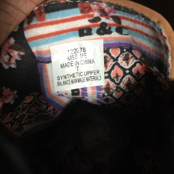 Boots - Picture 3 of 4