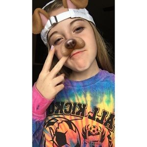 Meet your Posher, Chloe