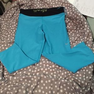 SOLD Nike Compression Capris