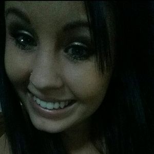 Meet your Posher, Hailey