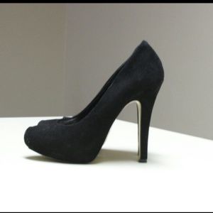 Bakers black pumps