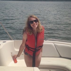 Meet your Posher, Heather