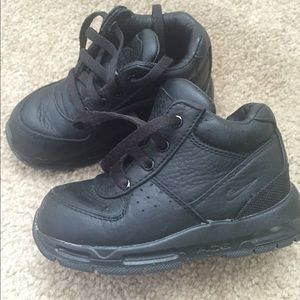 Toddler Nike boots ❌🚫 Sold