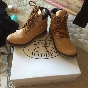 Steve madden's timberland lookalike