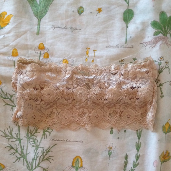 Ivory Lace Bralette - Picture 3 of 3