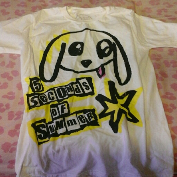 5 Seconds Of Summer official merch shirt