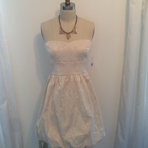 Metallic paisley print strapless bubble dress