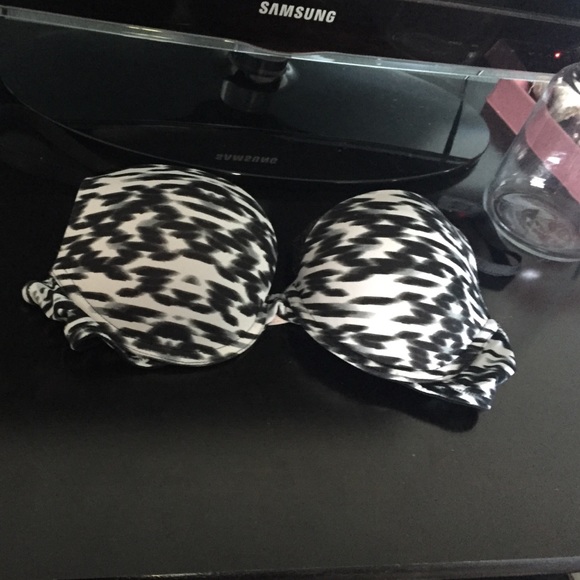 Pink's Victoria secret zebra print bra