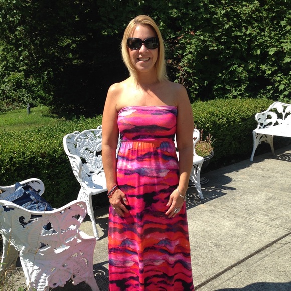 Meet your Posher, Sharon - Picture 2 of 4