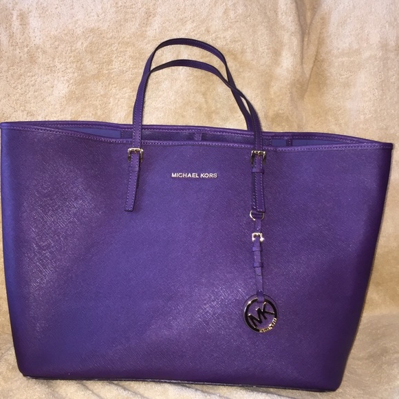 💯Aunthentic Michael Kors Jet Travel Big Tote