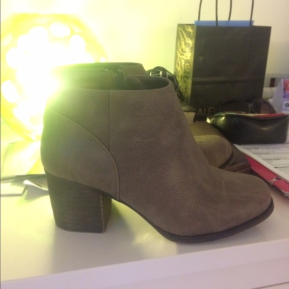 Faux leather fall booties🍂🌾