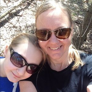 Meet your Posher, Cheri