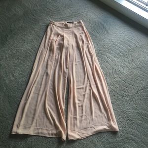 Signature brand (from Nasty Gal) flowing pants