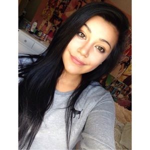 Meet your Posher, Alyssa