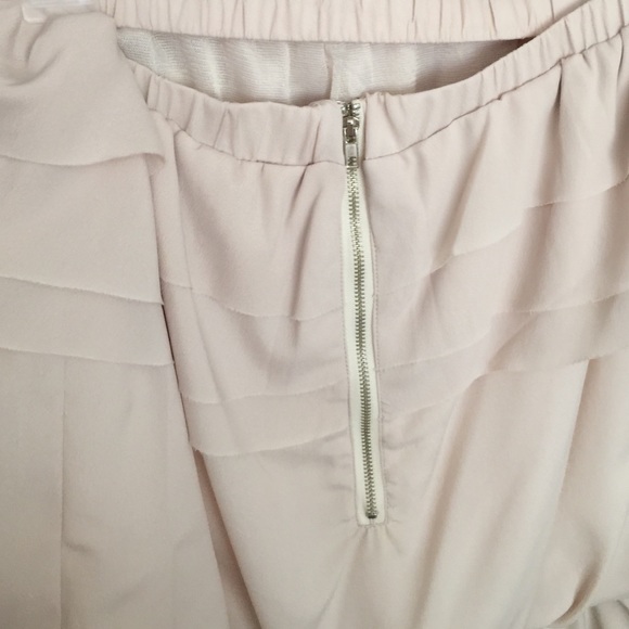 SOLD--Boutique ruffle Romper NWT - Picture 2 of 2