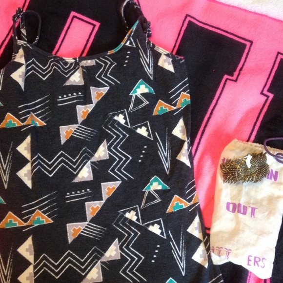 Urban outfitters tank + bracelet
