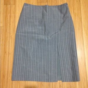 Banana Republic grey pinstripe pencil skirt - 8