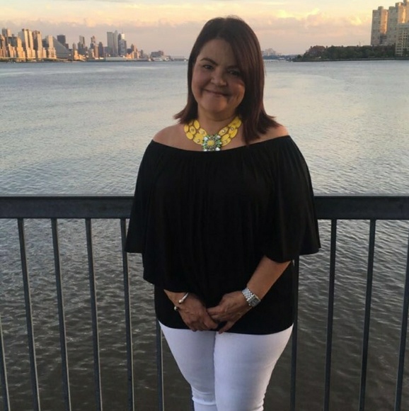 Meet your Posher, LaReina - Picture 4 of 4