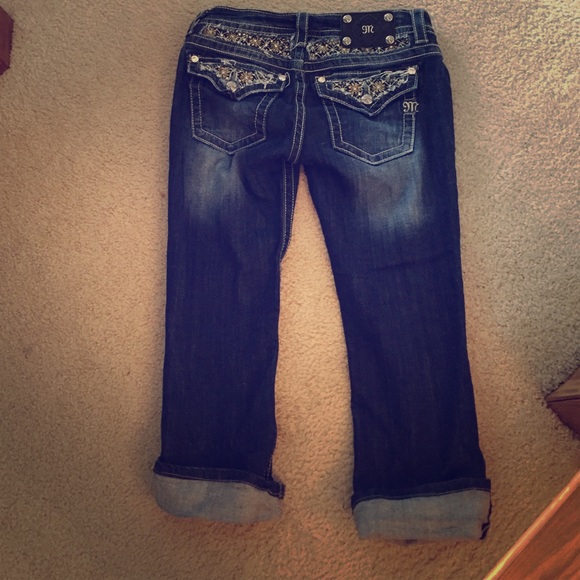 Miss Me Capris! Size 28