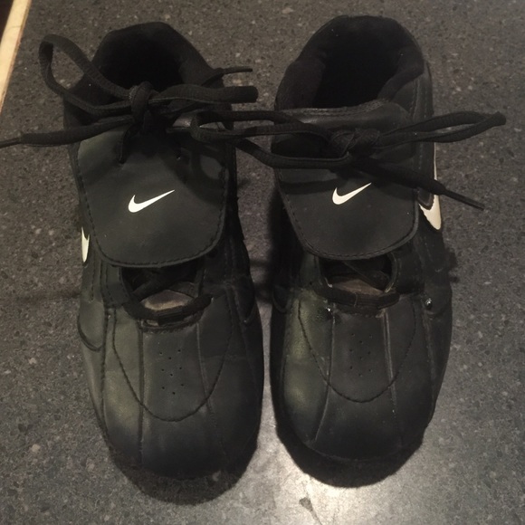 Nike boys baseball cleats