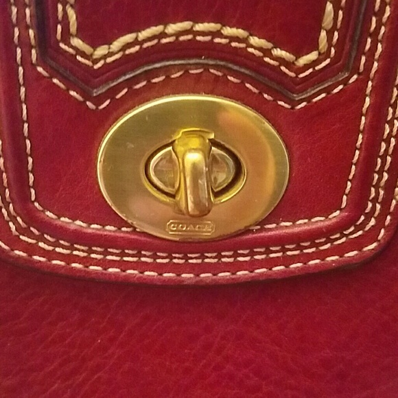 Coach Miranda - Picture 2 of 4