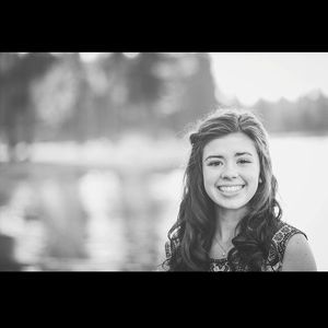 Meet your Posher, Julia