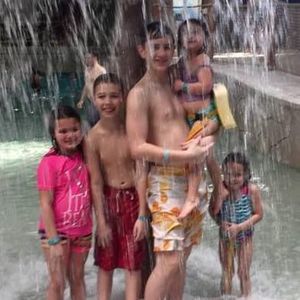 Meet your Posher, Vanessa