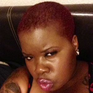 Meet your Posher, Shekia