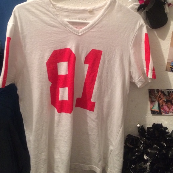 Guess t shirt