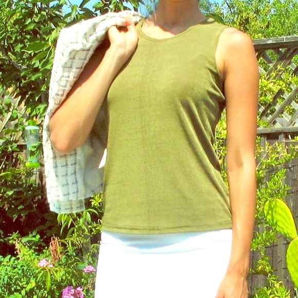 Impressions green sleeveless top size small