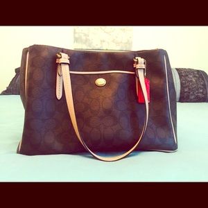🚫SOLD 🚫 Coach Signature Bag