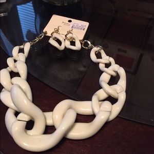 Last chance🎉Chunky white link chain necklace set