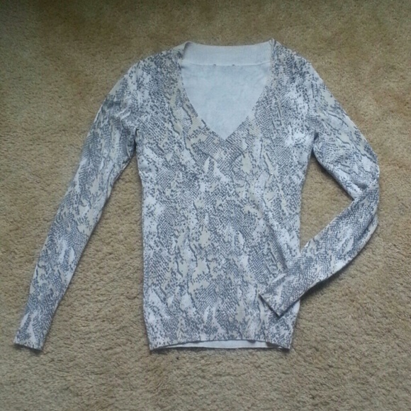 V-neck shirt
