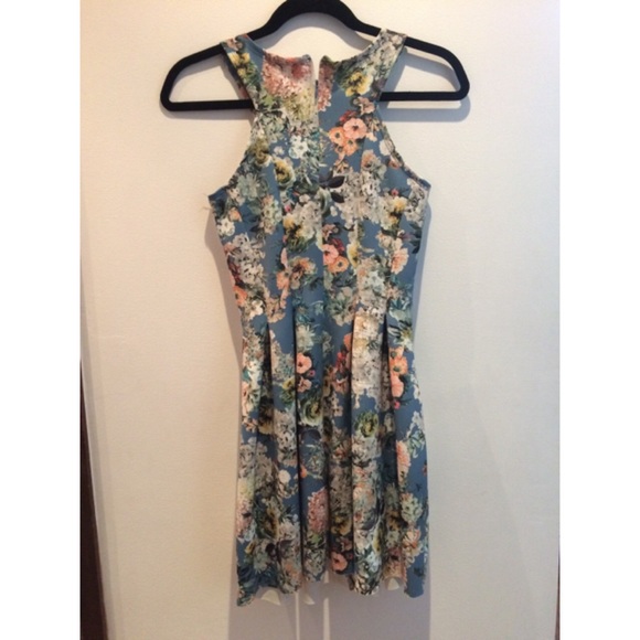 Halter Dress with Flower Pattern - Picture 2 of 2
