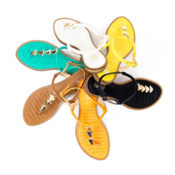 Black/Gold Sandal - Picture 3 of 3