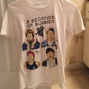 5 seconds of summer Tshirt (5SOS)
