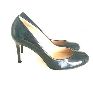 Ann Taylor paten leather pumps