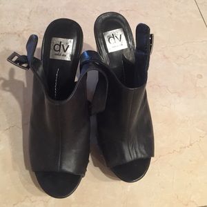 Dolce Vita black leather shoes