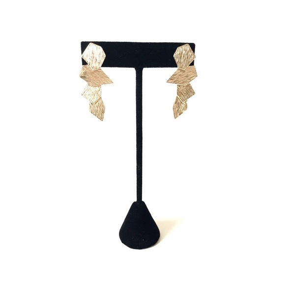 Free People Jewelry - 🏁💕 ONLY 2 LEFT! 🆕 Statement gold-toned earrings