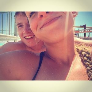 Meet your Posher, Sam