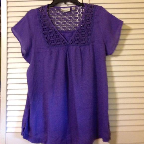 Purple short sleeve pretty and cool top.